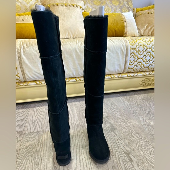 UGG OVER THE KNEE BLACK SHEARLING BOOTS BRAND NEW - Picture 2 of 7
